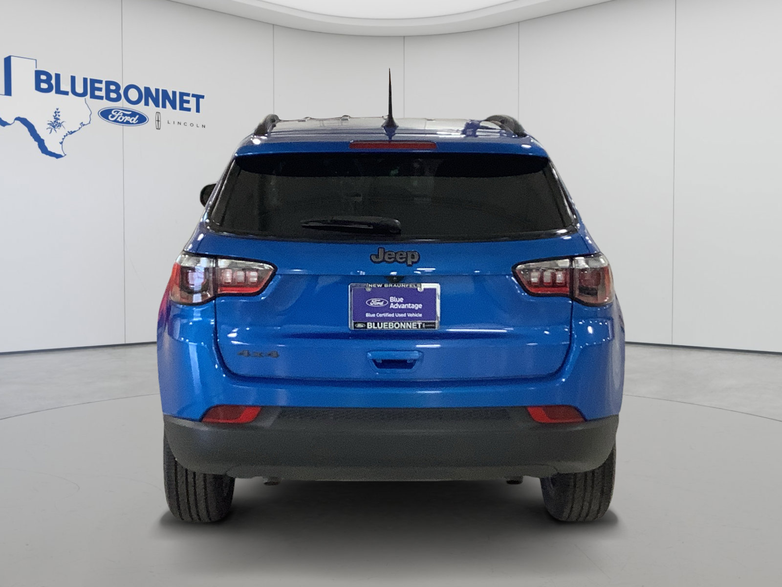 Used 2025 Jeep Compass Latitude w/ Altitude Special Edition AWD/4WD image 6