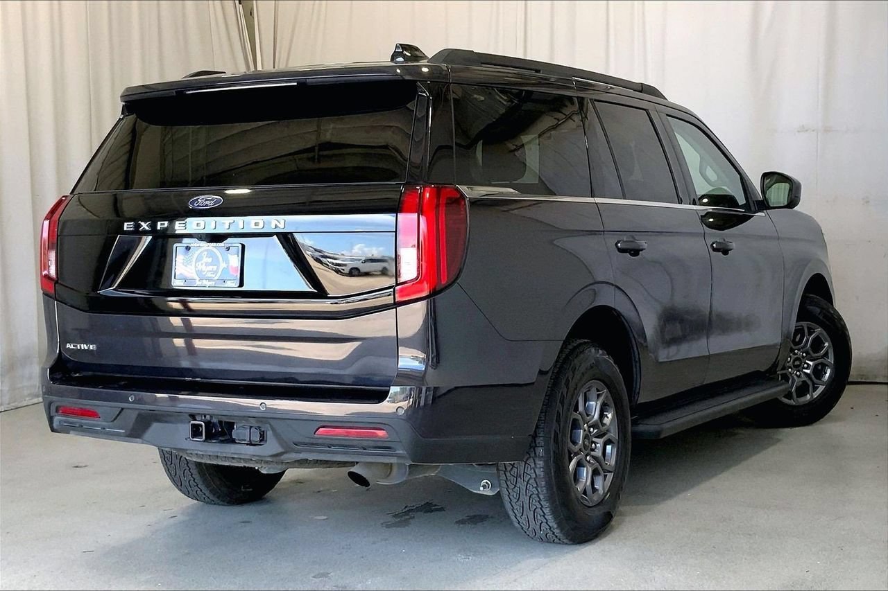 Certified 2025 Ford Expedition Active AWD/4WD image 13
