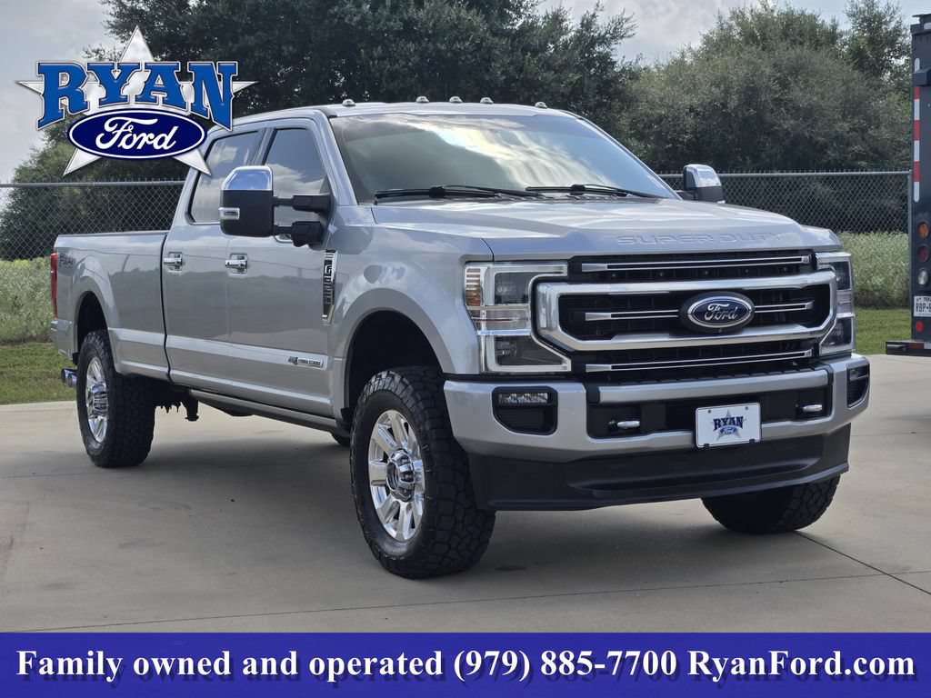 Certified 2022 Ford F350 Platinum w/ FX4 Off-Road Package AWD/4WD image 2