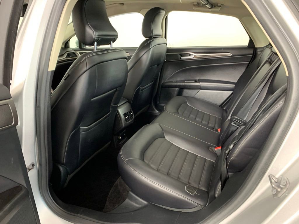 Certified 2017 Ford Fusion Energi SE FWD image 27