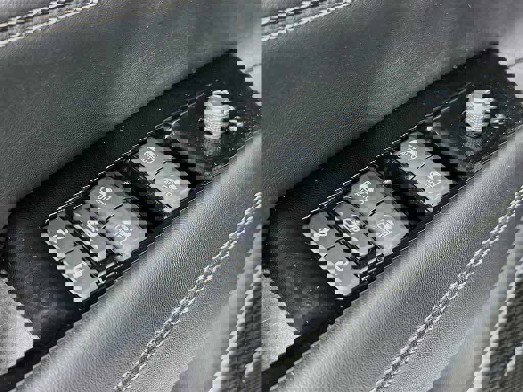 Used 2023 Jeep Wagoneer Series III w/ Preferred Equipment Group image 30