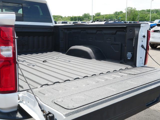 Used 2022 Chevrolet Silverado 3500 High Country w/ Z71 Off-Road Package AWD/4WD image 17