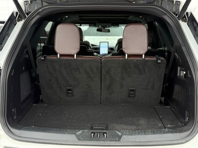 Certified 2020 Ford Explorer Platinum w/ Premium Technology Package image 47