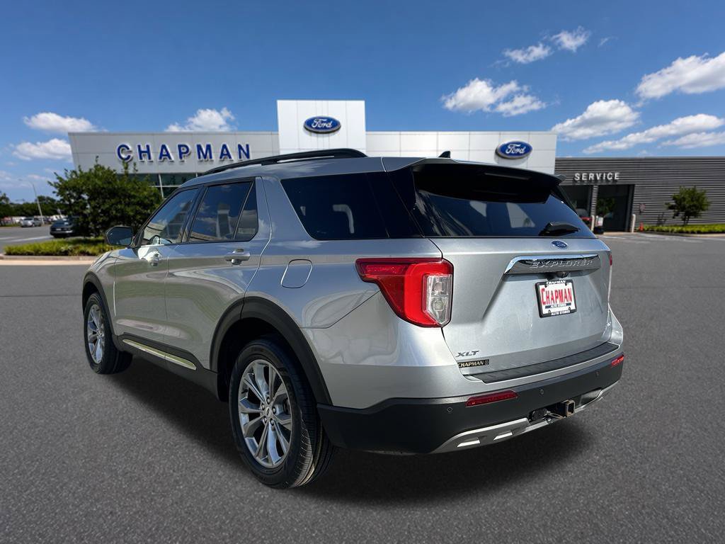 Certified 2022 Ford Explorer XLT w/ Equipment Group 202A AWD/4WD image 3