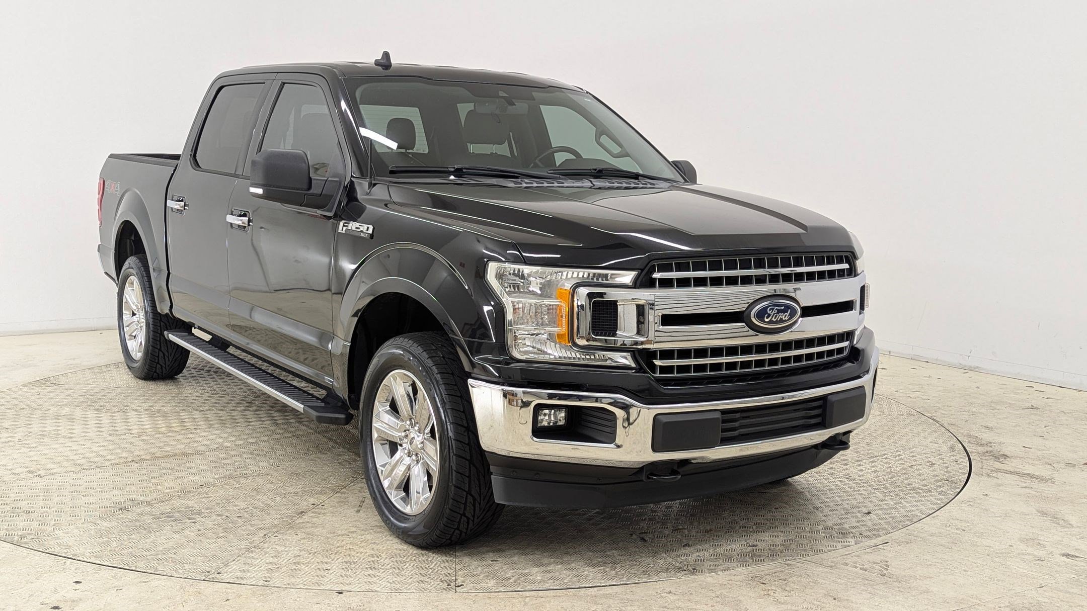 Certified 2019 Ford F150 XLT w/ Equipment Group 302A Luxury image 7