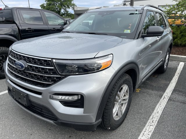 Certified 2023 Ford Explorer XLT w/ Equipment Group 202A AWD/4WD image 2