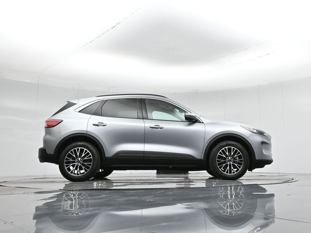 Certified 2022 Ford Escape SEL image 11
