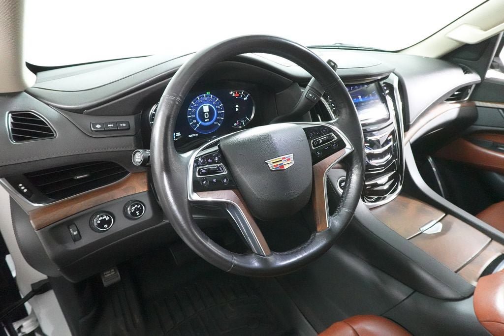 Used 2020 Cadillac Escalade Luxury AWD/4WD image 27