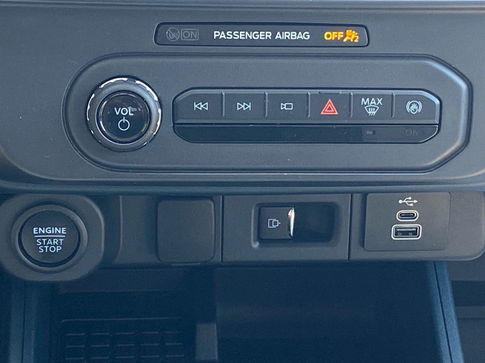 Certified 2025 Ford Maverick Lariat AWD/4WD image 14