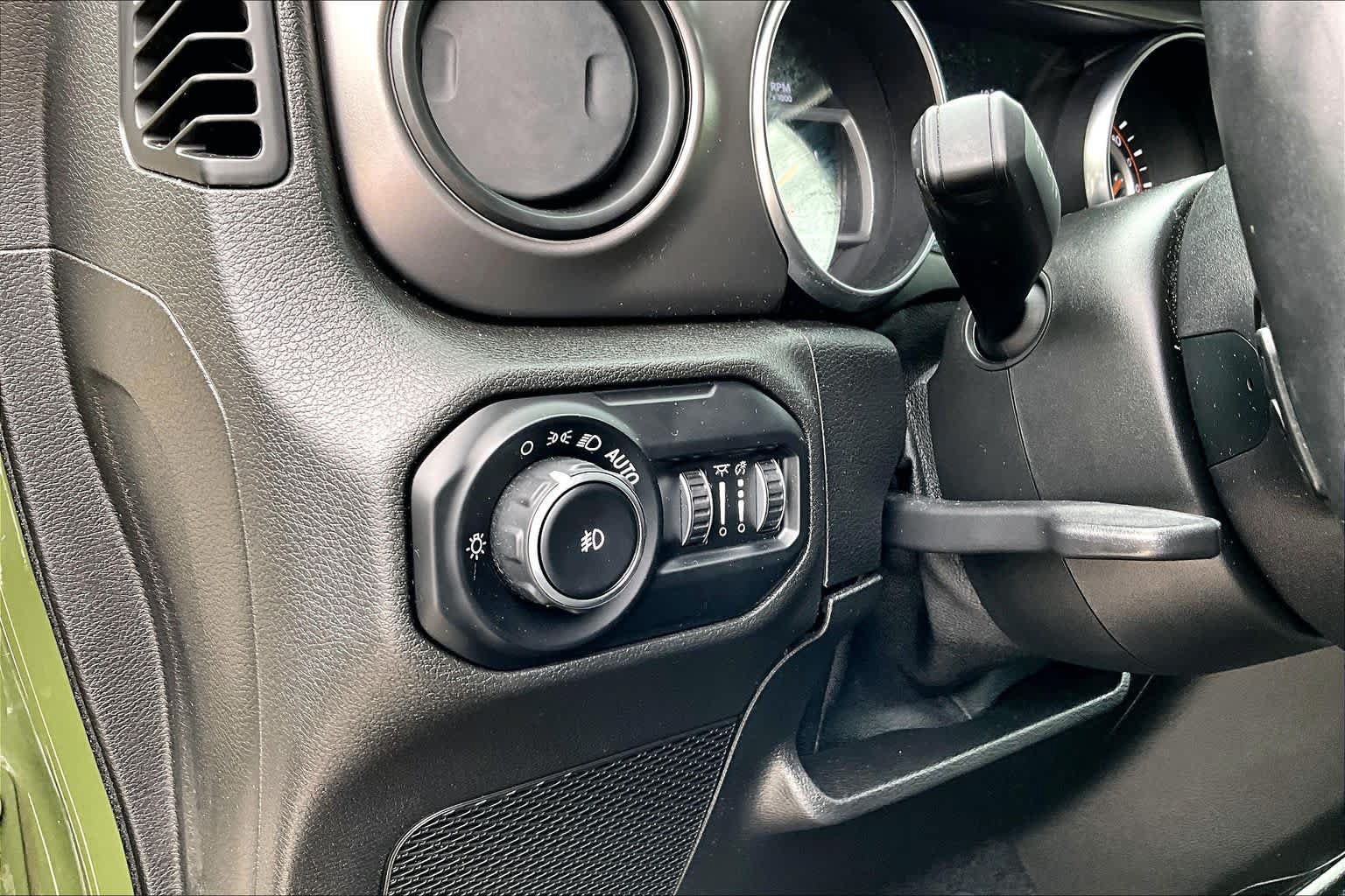 Used 2021 Jeep Wrangler Unlimited Sport AWD/4WD image 37