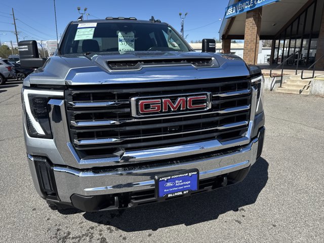 Used 2024 GMC Sierra 3500 SLE w/ SLE Value Package AWD/4WD image 6