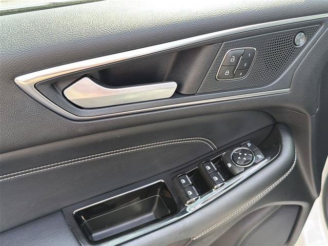 Certified 2020 Ford Edge Titanium w/ Equipment Group 301A AWD/4WD image 19
