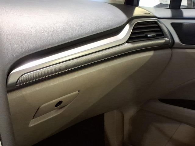 Certified 2017 Ford Fusion SE FWD image 24
