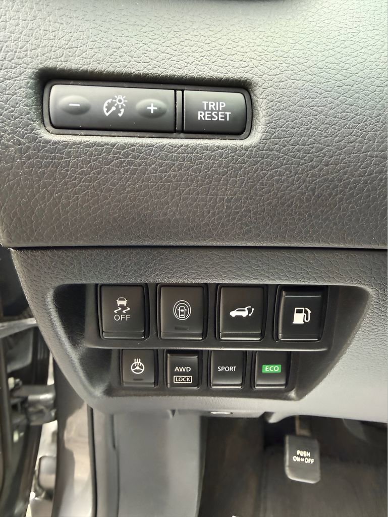 Used 2018 Nissan Rogue SL AWD/4WD image 24