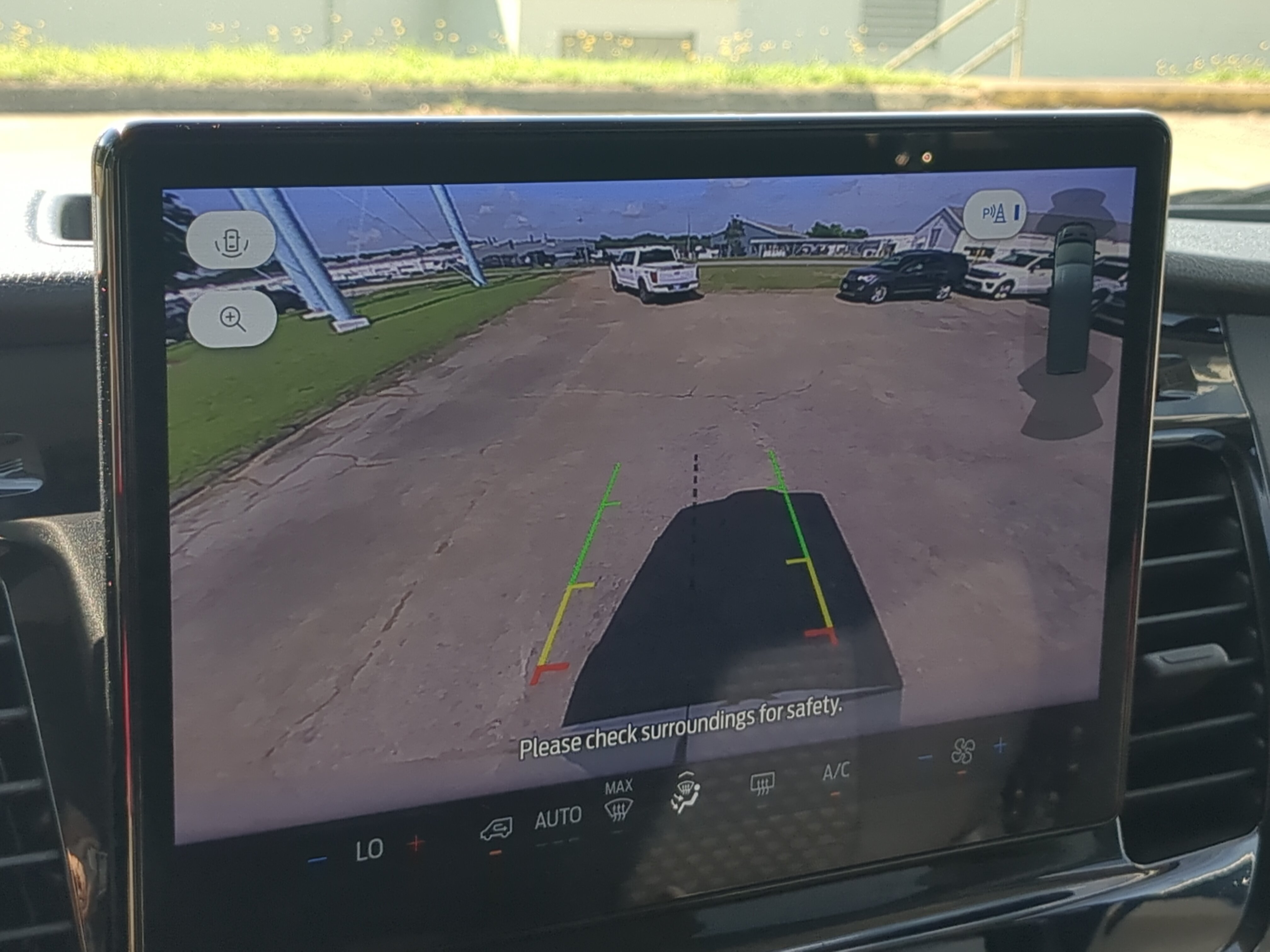 Certified 2025 Ford Transit 350 XLT RWD image 18