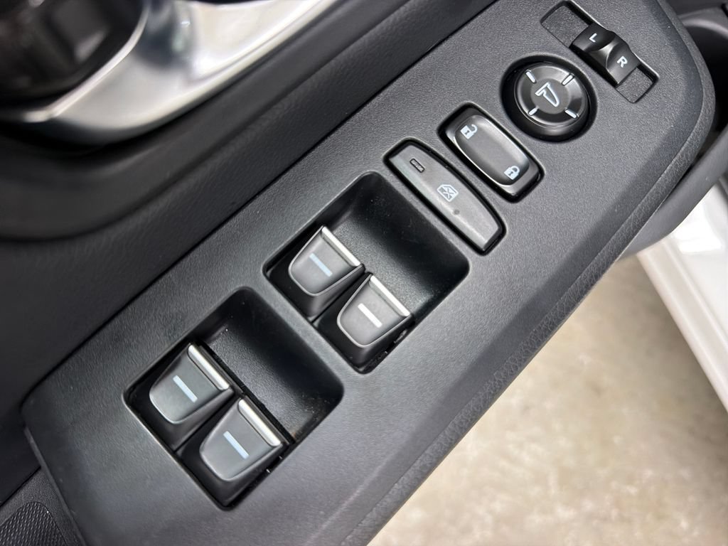 Used 2023 Honda Pilot Touring image 17