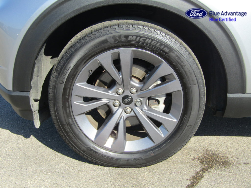 Certified 2024 Ford Explorer XLT w/ Equipment Group 202A AWD/4WD image 10