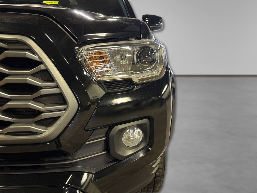 Used 2023 Toyota Tacoma TRD Sport w/ Advanced Technology Package AWD/4WD image 19