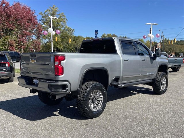 Used 2024 Chevrolet Silverado 2500 High Country w/ Z71 Off-Road Package image 5