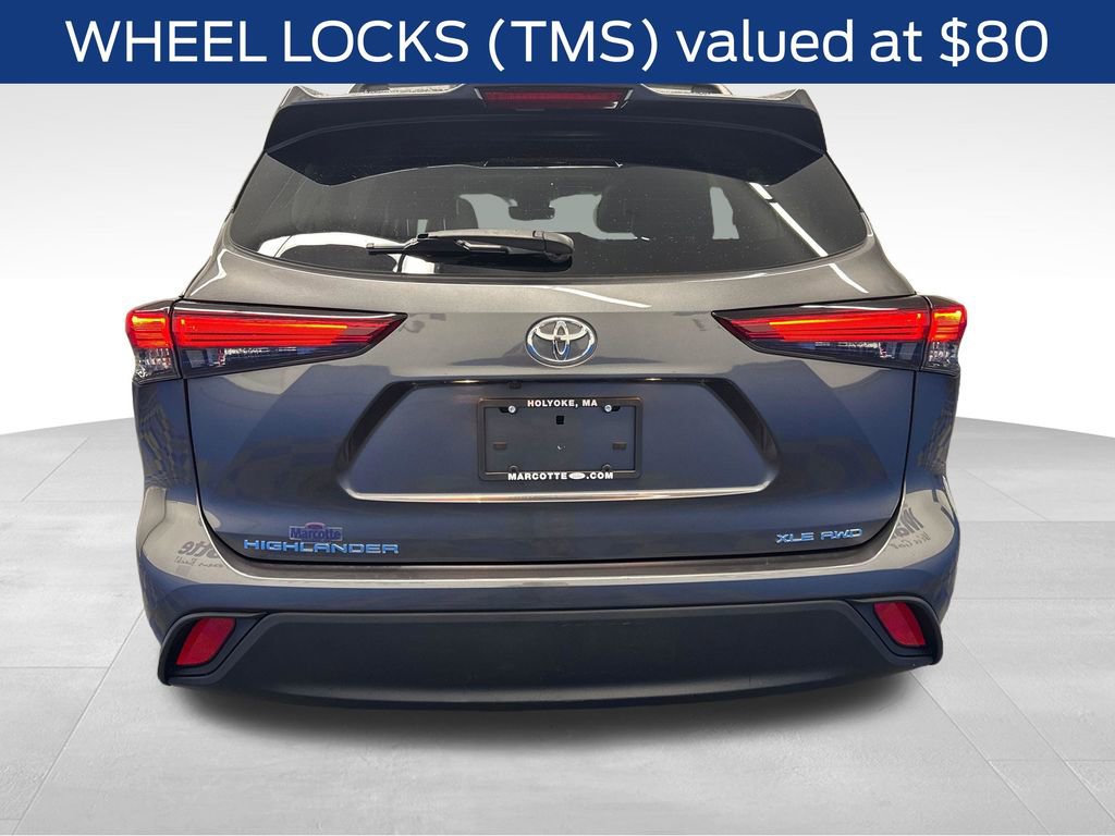 Used 2023 Toyota Highlander XLE AWD/4WD image 4