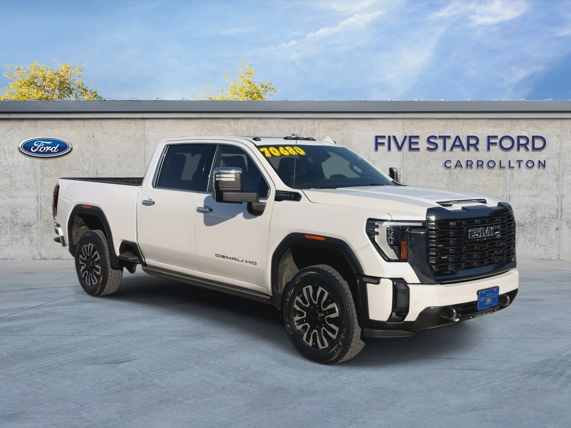 Used 2024 GMC Sierra 2500 Denali Ultimate AWD/4WD image 2