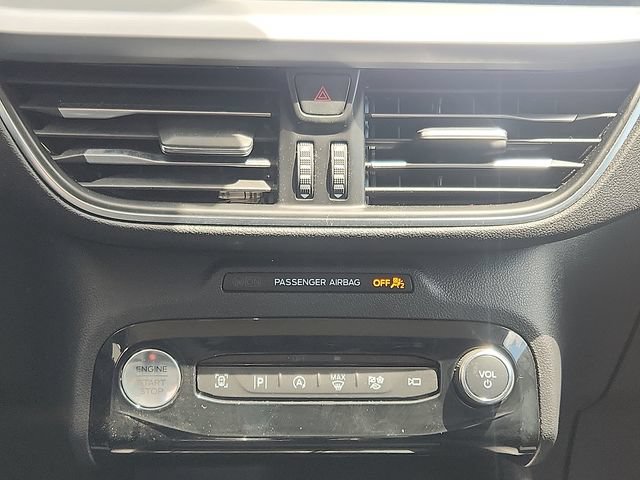 Certified 2024 Ford Escape Platinum AWD/4WD image 17