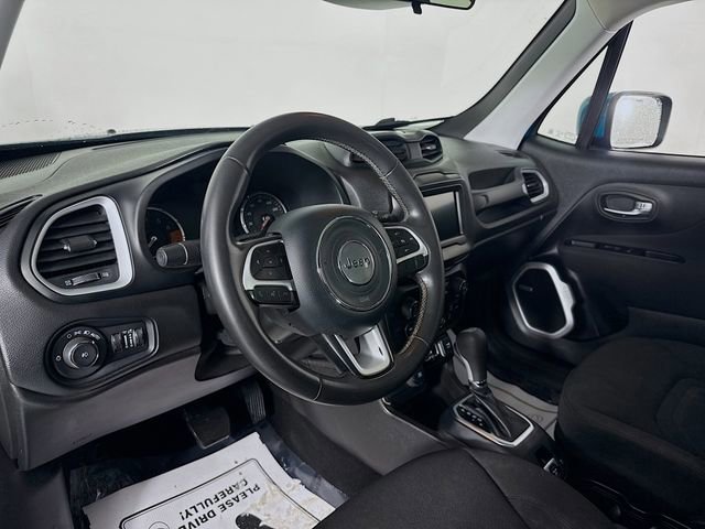 Used 2021 Jeep Renegade Latitude w/ Sun & Sound Group image 9