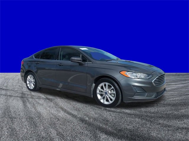 Certified 2019 Ford Fusion SE image 2