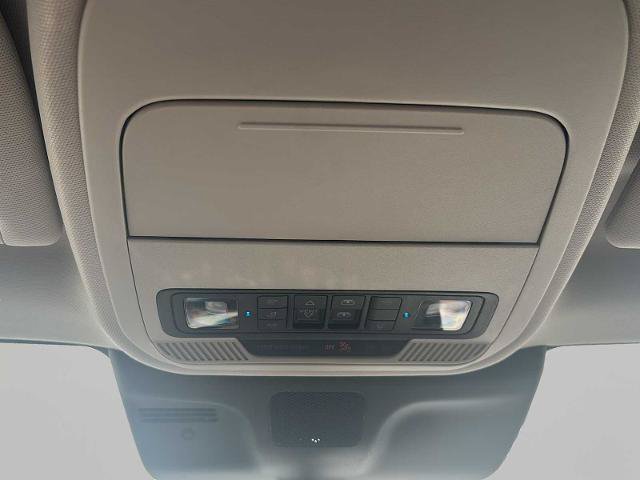 Certified 2025 Ford Expedition Active AWD/4WD image 33