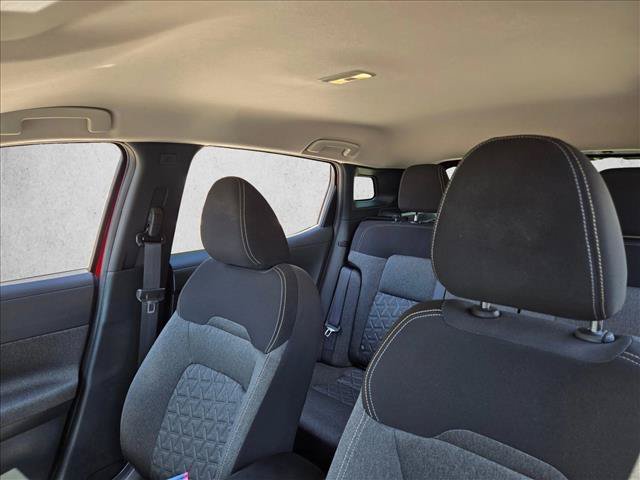 Used 2025 Nissan Kicks SV AWD/4WD image 16
