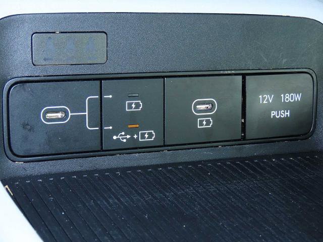 Used 2025 Hyundai Kona SEL image 30