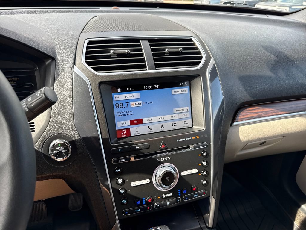 Certified 2018 Ford Explorer Limited FWD image 16
