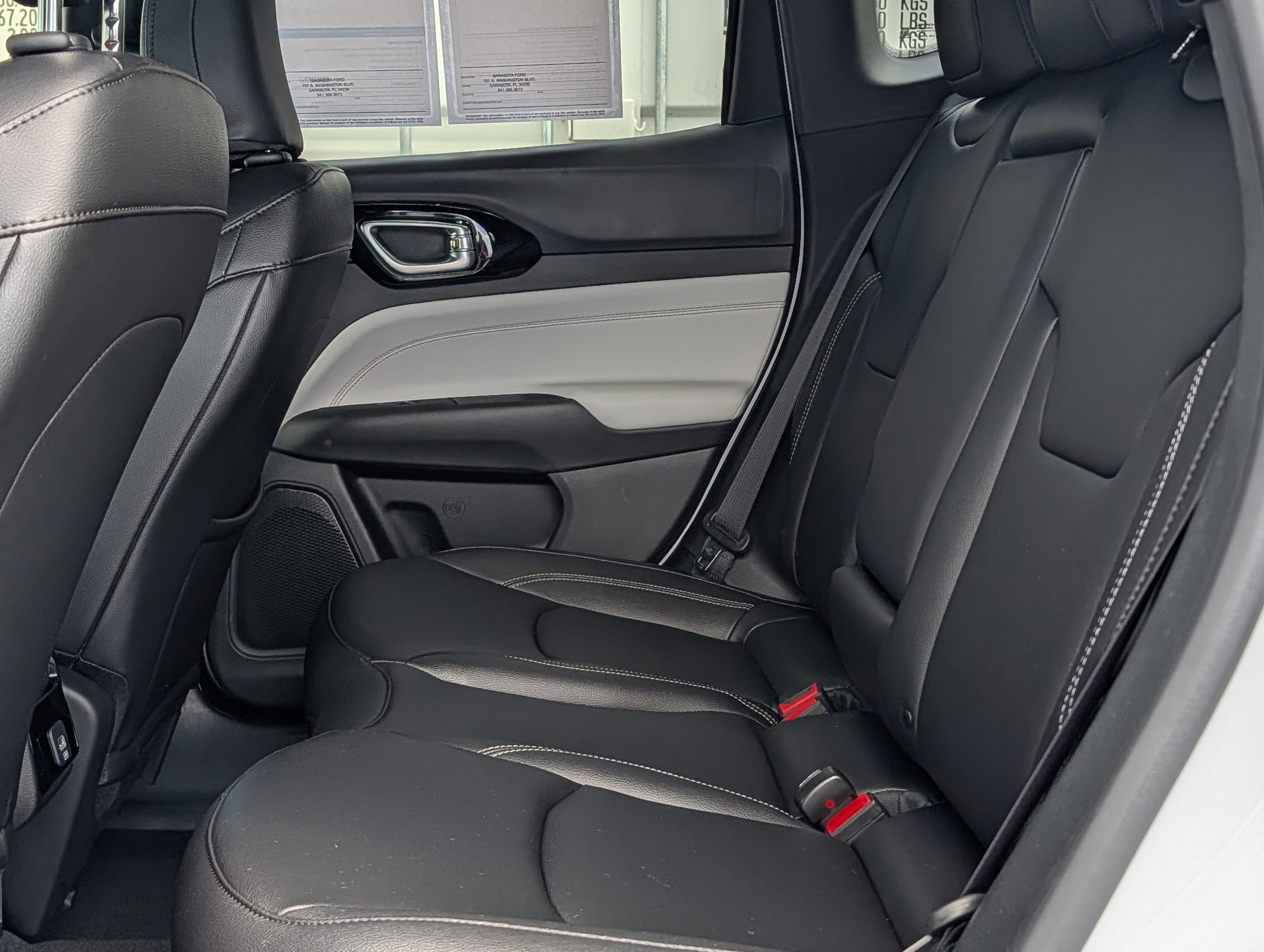 Used 2026 Jeep Compass Limited image 15