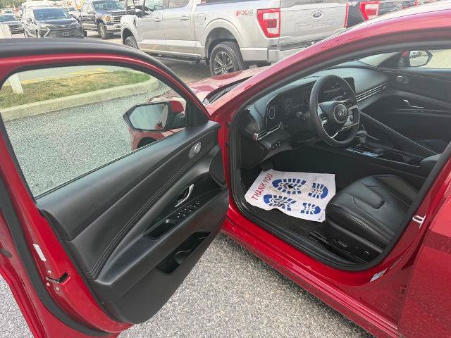 Used 2023 Hyundai Elantra Limited FWD image 10