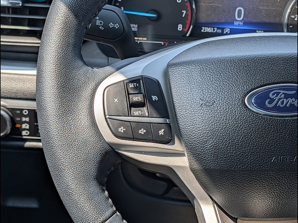 Certified 2023 Ford Explorer XLT AWD/4WD image 18