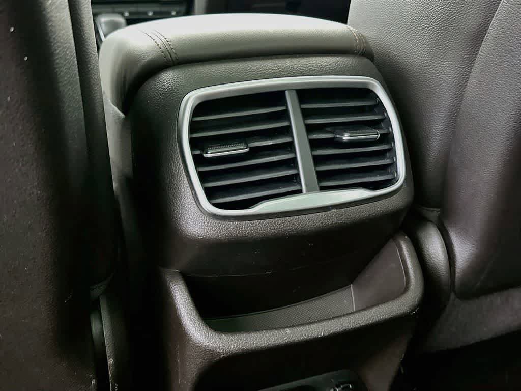 Used 2019 Hyundai Santa Fe FWD image 13