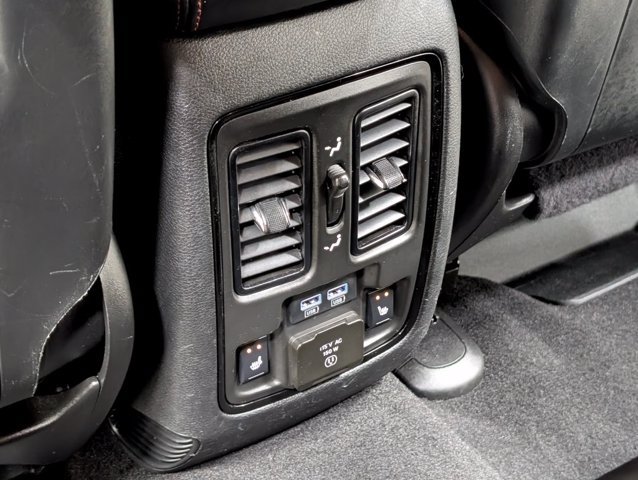Used 2024 Dodge Durango GT RWD image 16