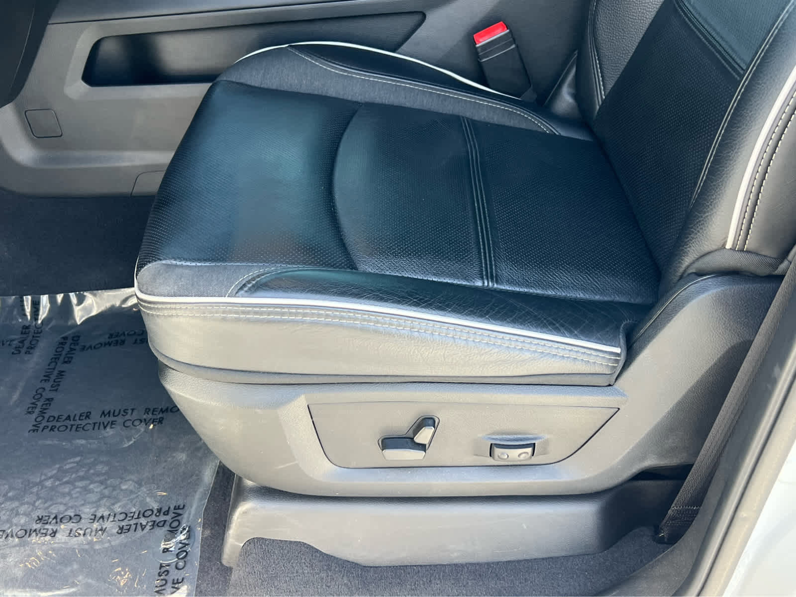 Used 2025 RAM 3500 Limited image 30