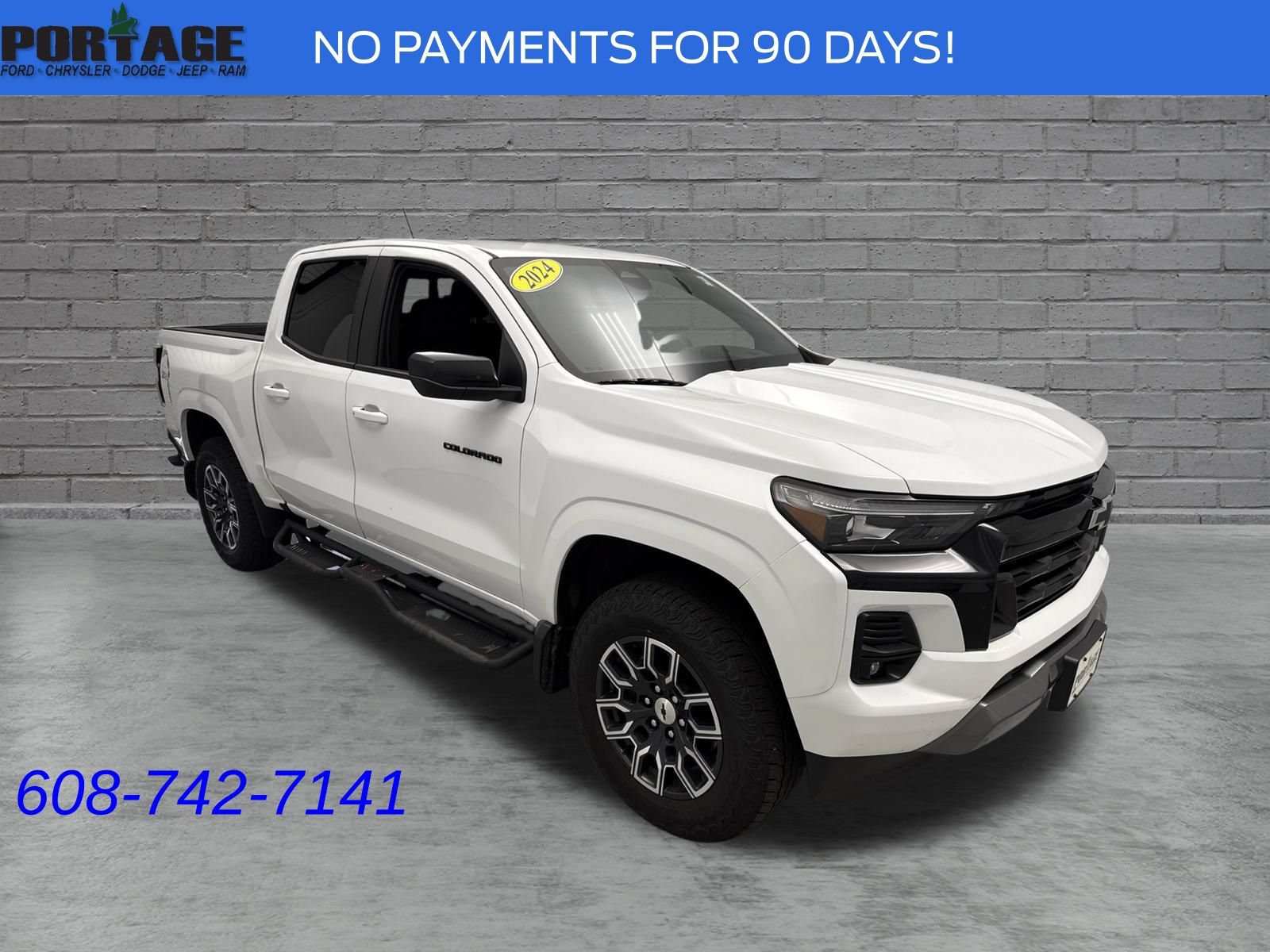 Used 2024 Chevrolet Colorado Z71 w/ Z71 Convenience Package 2