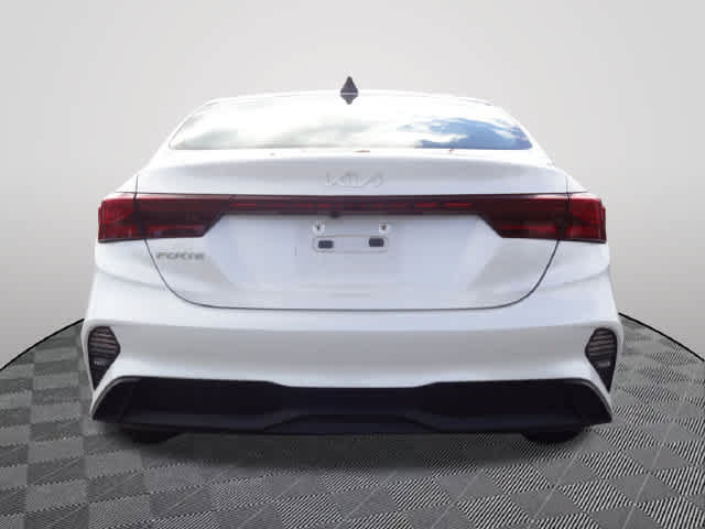 Used 2024 Kia Forte LXS FWD image 3