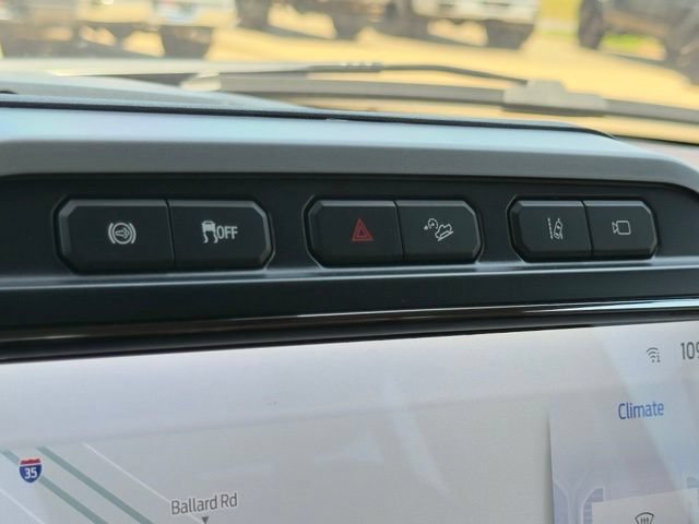 Certified 2022 Ford F350 King Ranch w/ King Ranch Ultimate Package AWD/4WD image 30