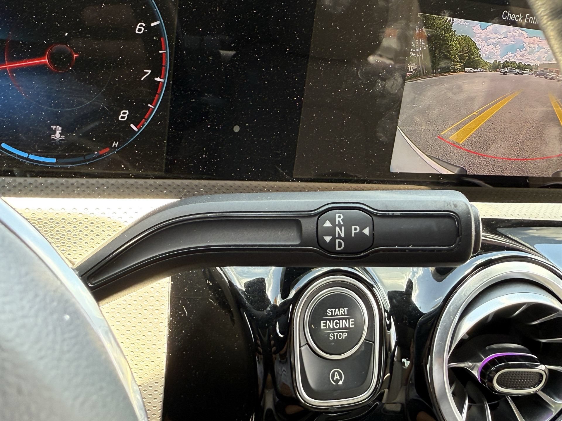Used 2023 Mercedes-Benz CLA 250 4MATIC w/ Premium Package image 9