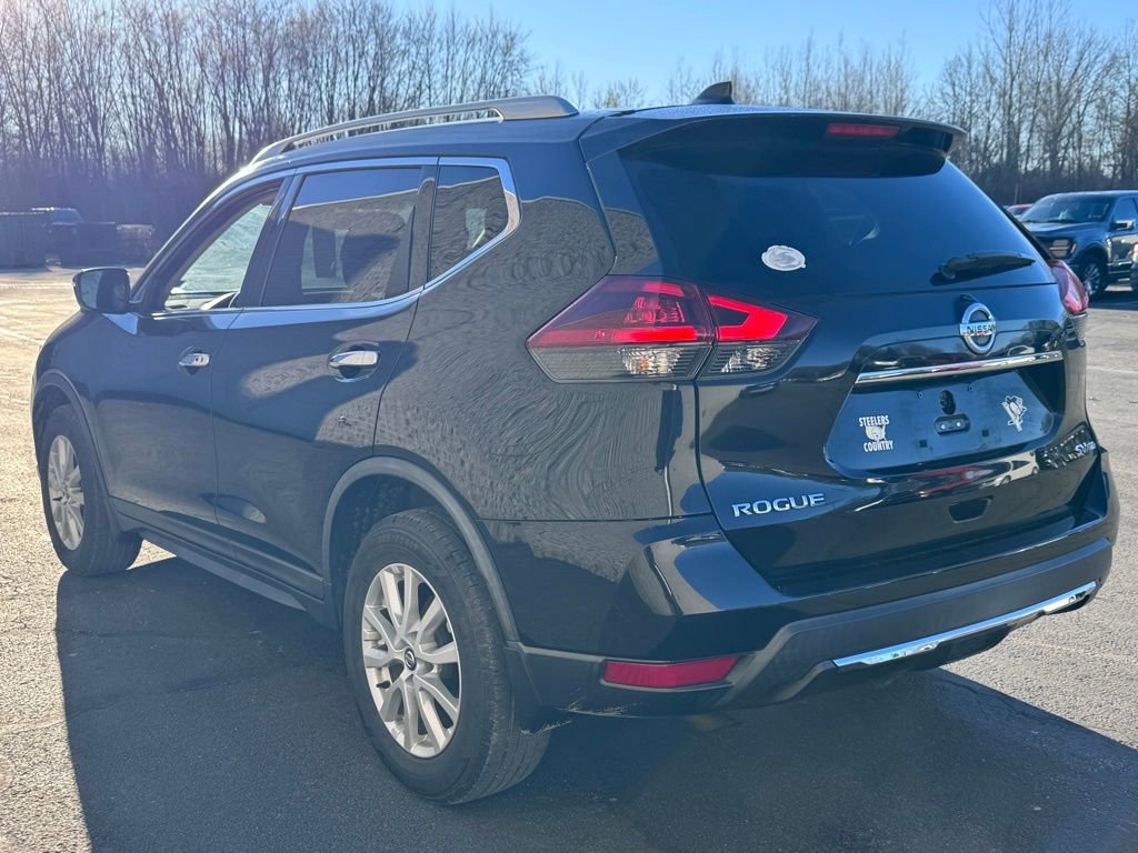 Used 2018 Nissan Rogue SV w/ Premium Package image 5