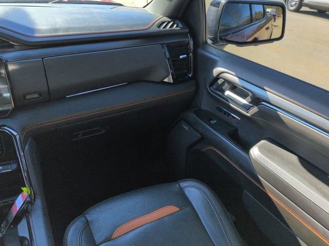 Used 2022 GMC Sierra 1500 AT4 w/ AT4 Premium Package image 18