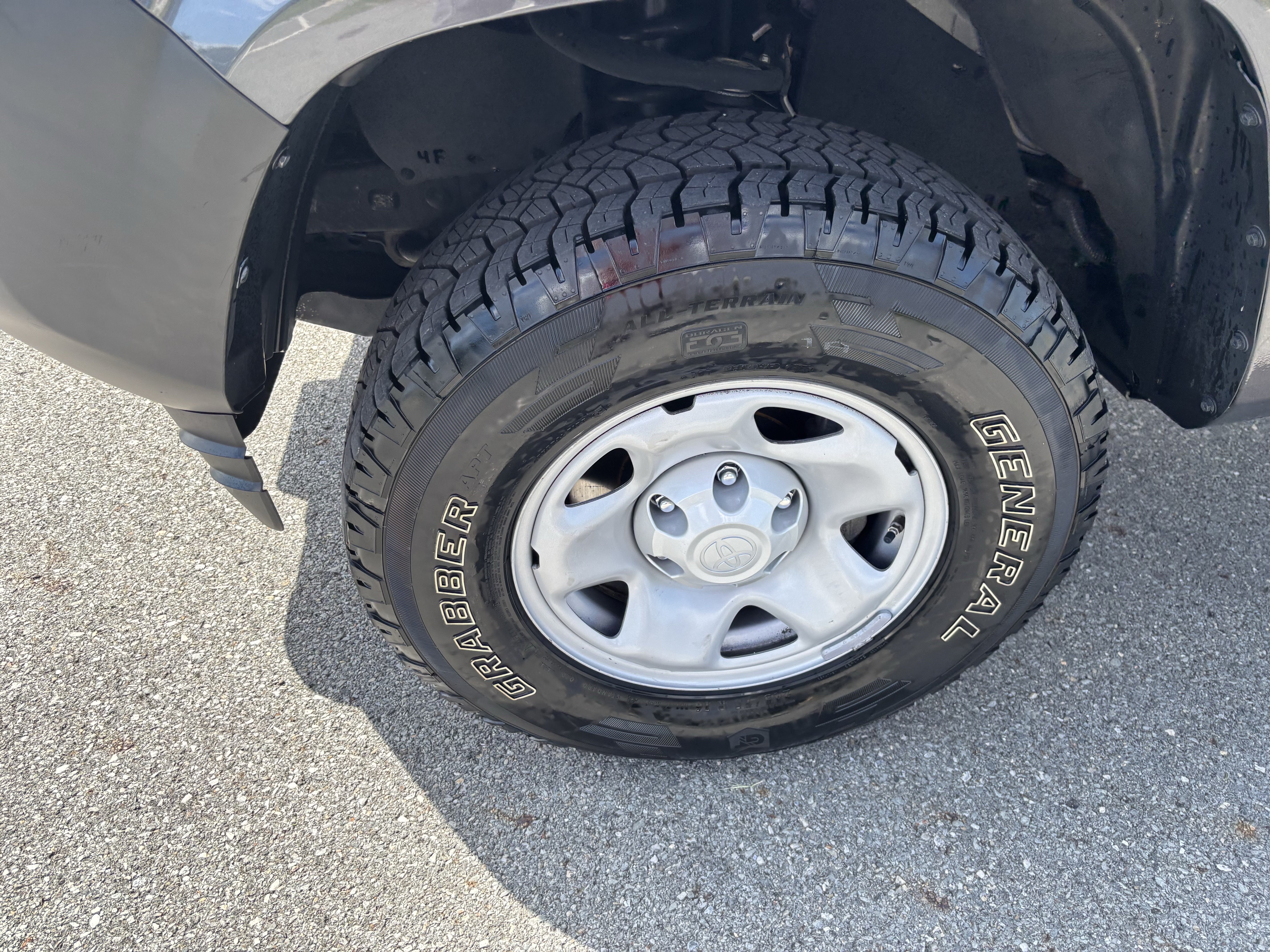 Used 2022 Toyota Tacoma SR AWD/4WD image 11