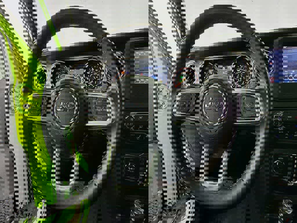 Used 2019 Jeep Wrangler Unlimited Sahara w/ LED Lighting Group image 19