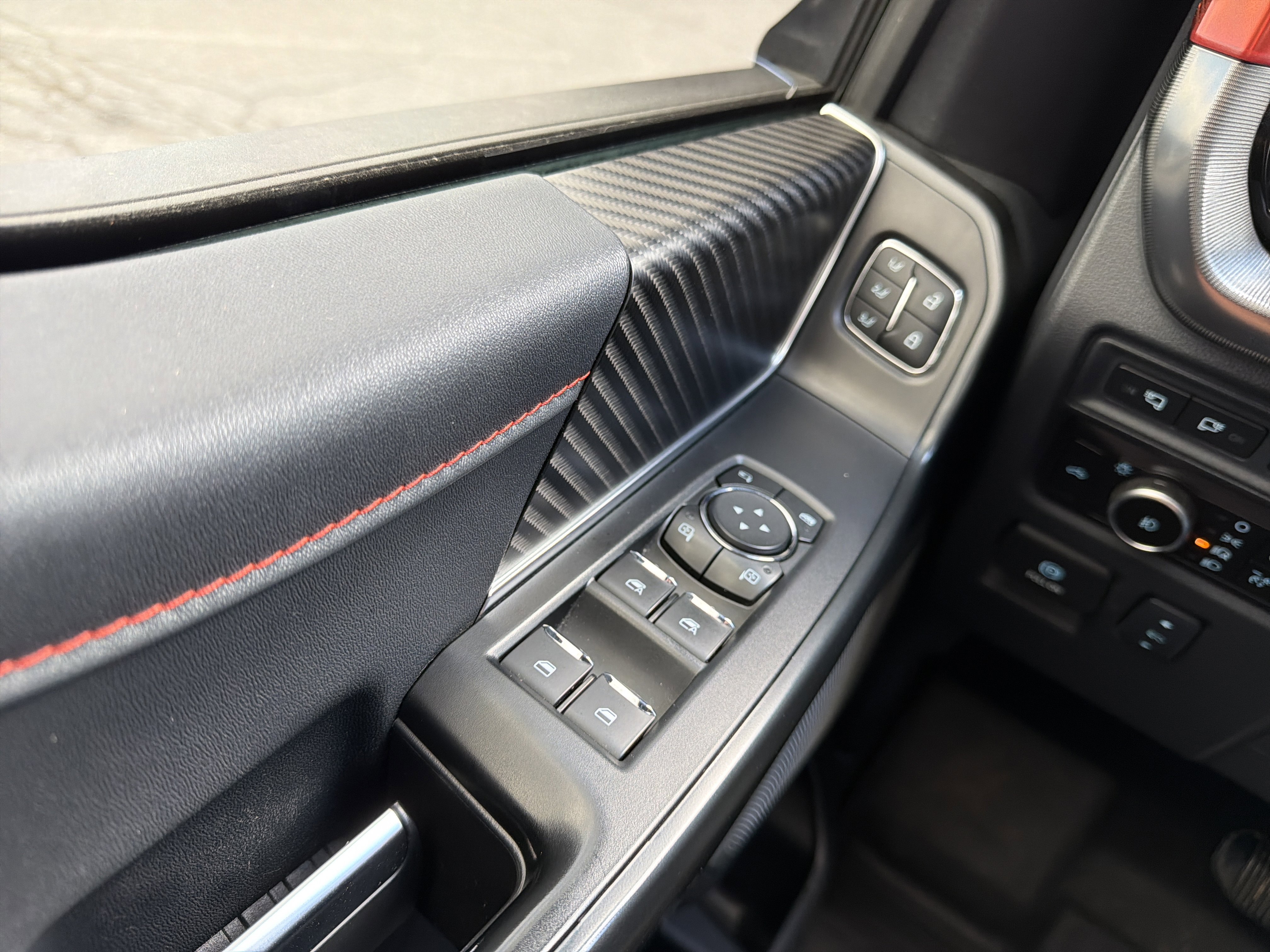 Certified 2024 Ford F150 Raptor image 17