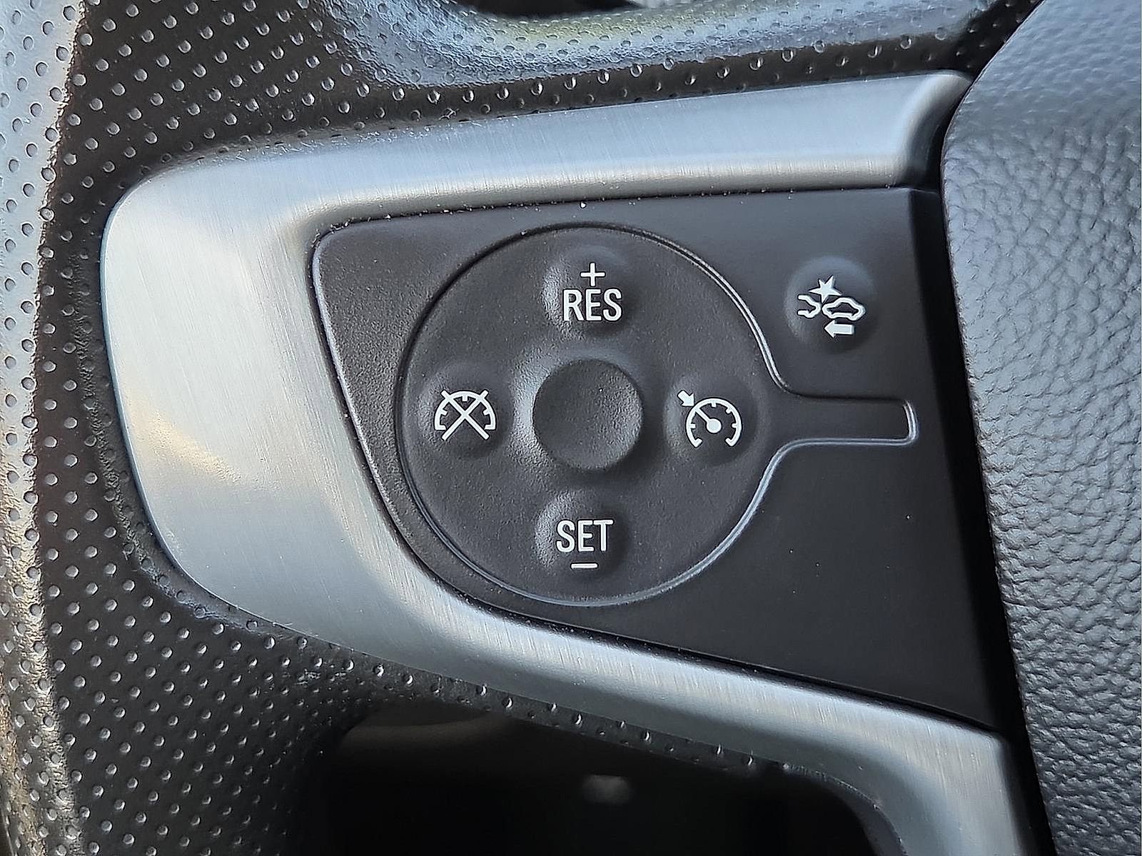 Used 2024 GMC Terrain SLE FWD image 19
