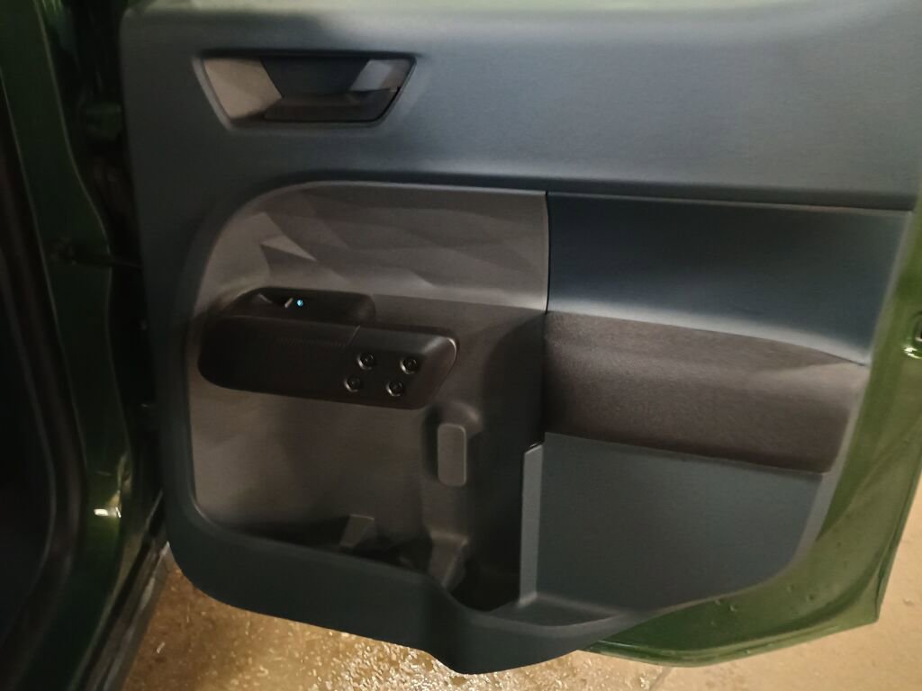 Certified 2025 Ford Maverick XL image 24