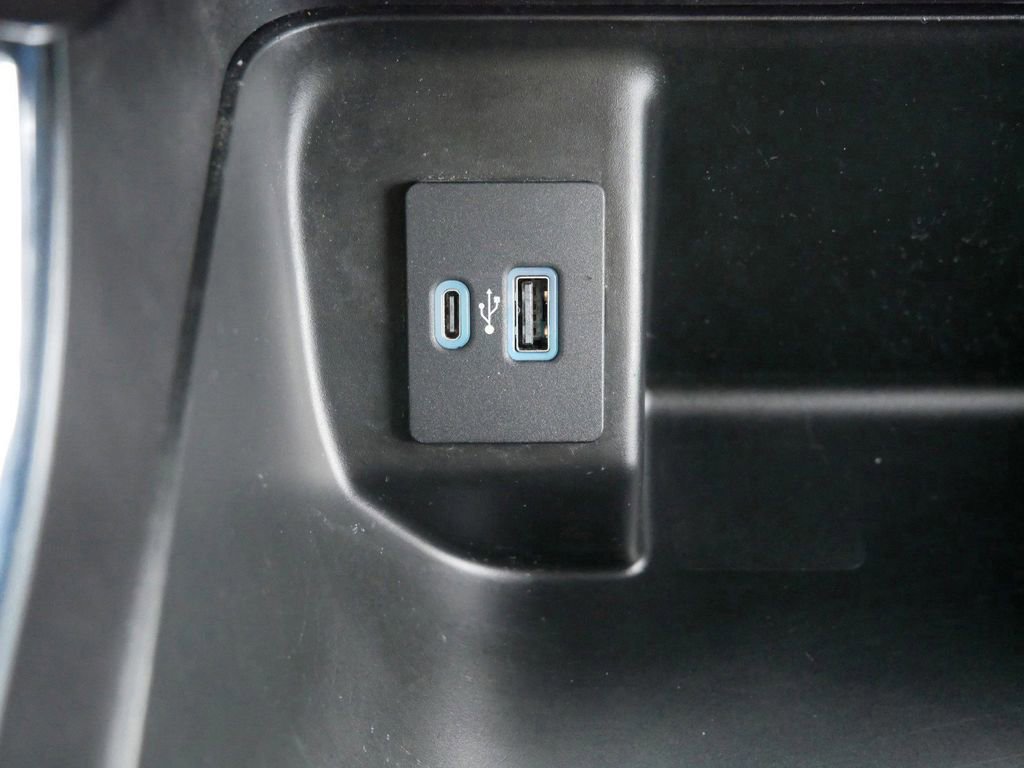 Certified 2022 Ford F150 XLT w/ Equipment Group 302A High image 26